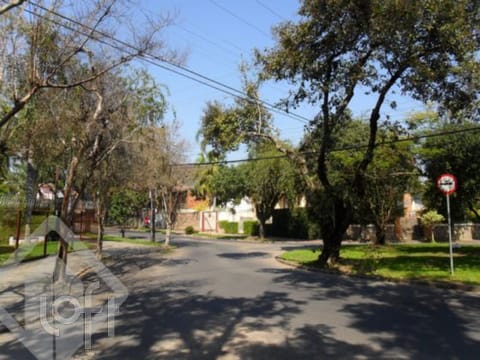 Image 23 - 234015